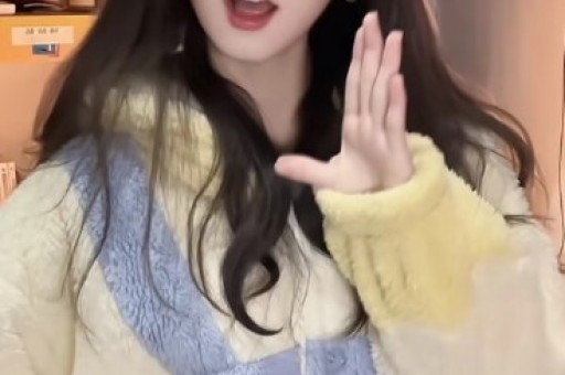 愚人节站姐整活大赛：鹿晗站姐发杨幂粉丝：关注你三年就给我看这